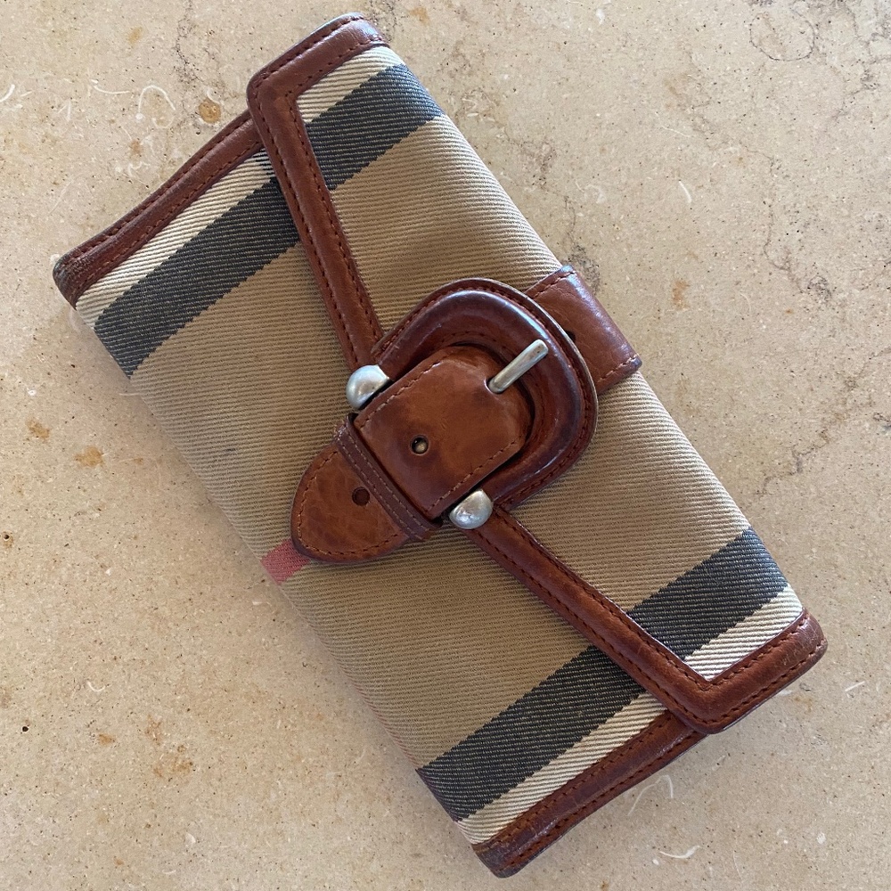 Burberry wallet